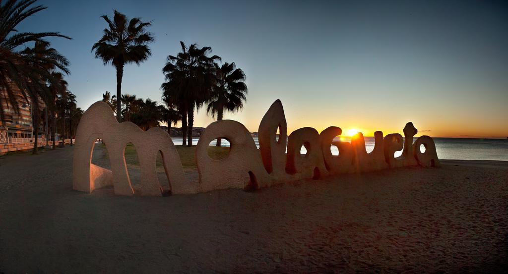 Enjoy Apart Centro Y Playa Victoria Málaga Extérieur photo
